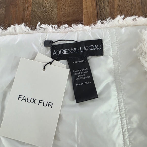 ADRIENNE LANDAU Pull Through Scarf Ivory Shaggy Faux Fur Sheepskin One Size NWT - Picture 5 of 7